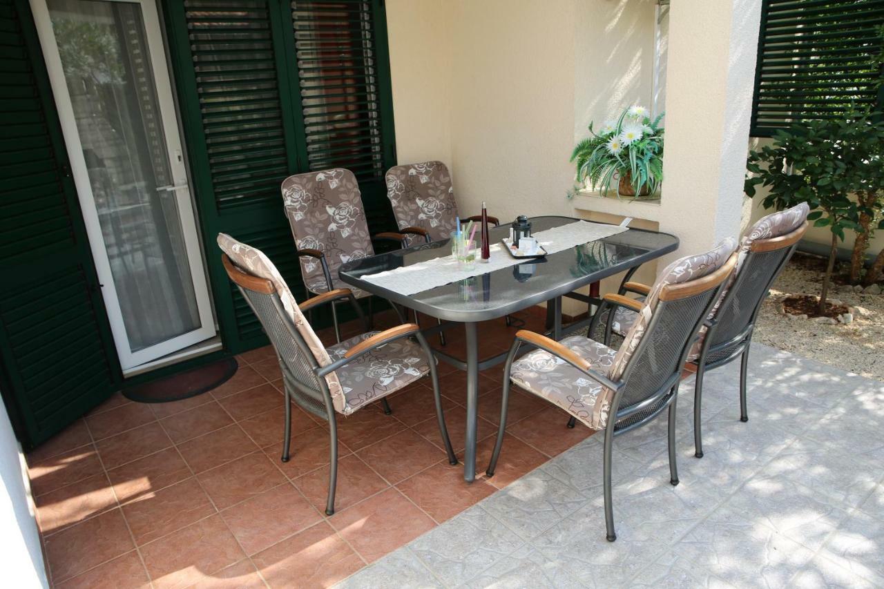 Apartman Alica Srima Vodice Exteriör bild