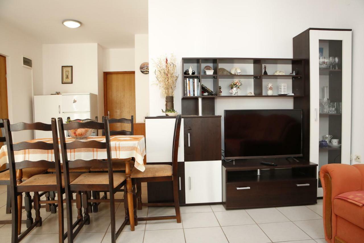 Apartman Alica Srima Vodice Exteriör bild