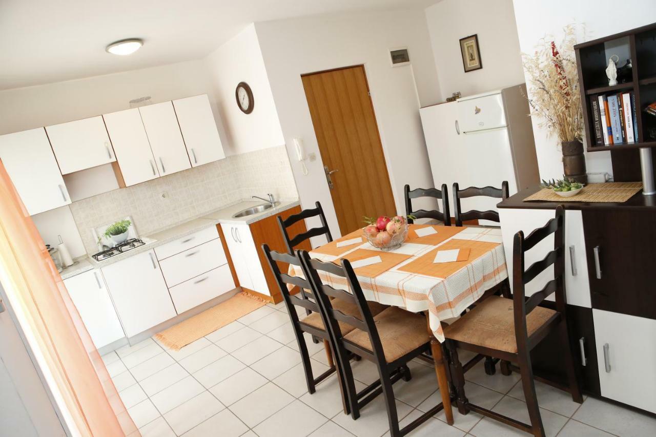 Apartman Alica Srima Vodice Exteriör bild