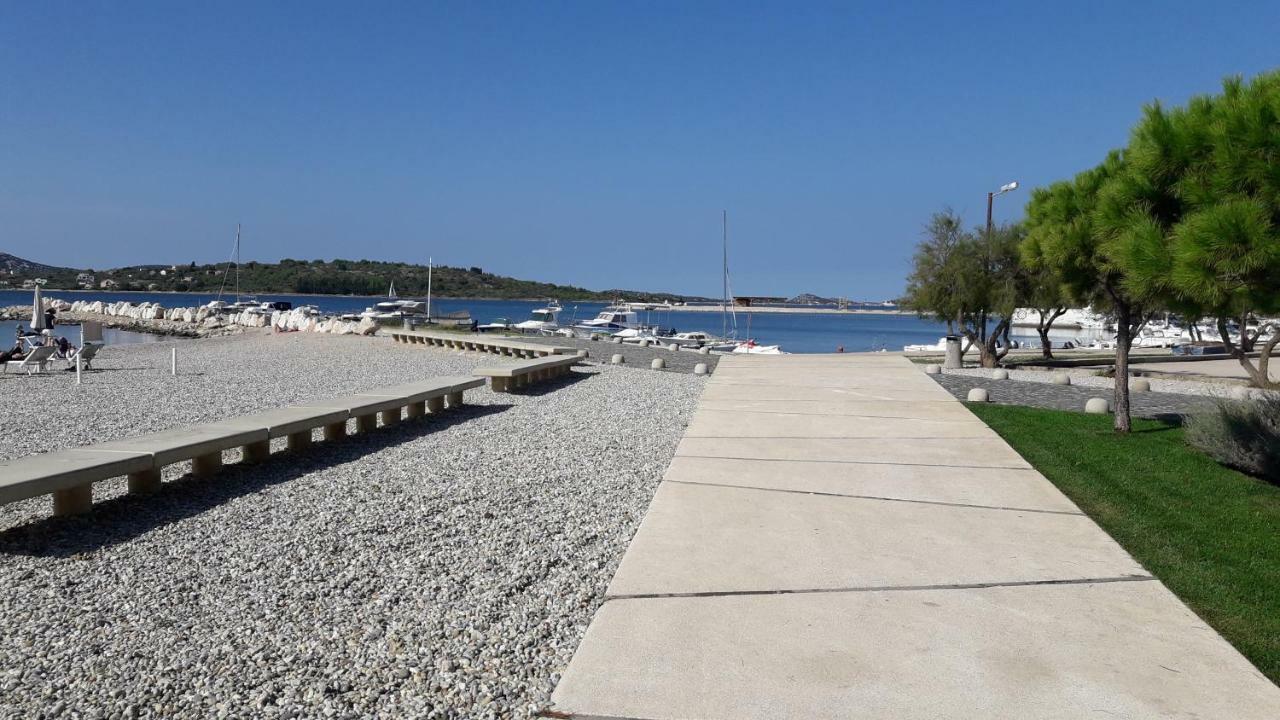Apartman Alica Srima Vodice Exteriör bild