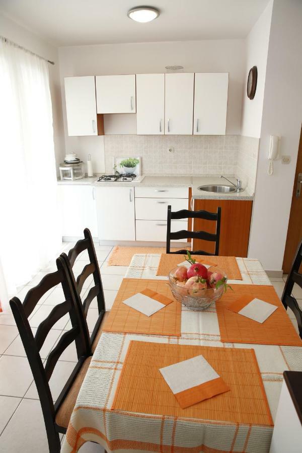 Apartman Alica Srima Vodice Exteriör bild